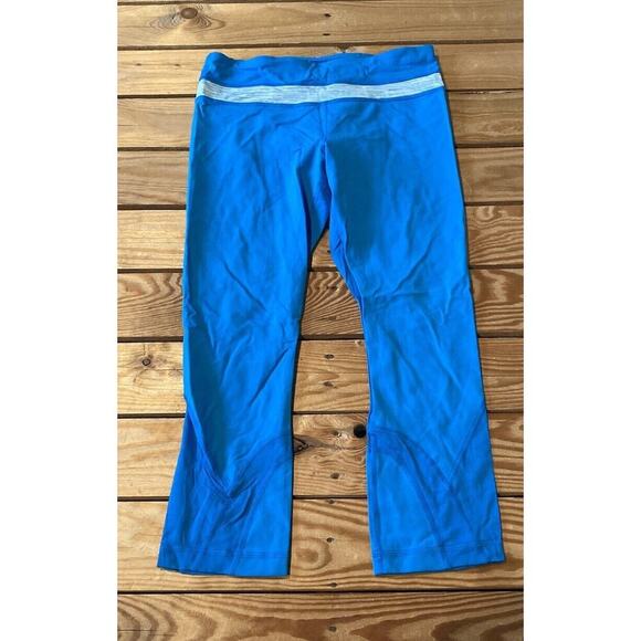 lululemon athletica Pants - Lululemon Crop Leggings Size 6 Women’s Blue